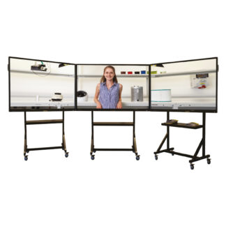 Aula immersiva con 3 monitor touch da 65" 4K